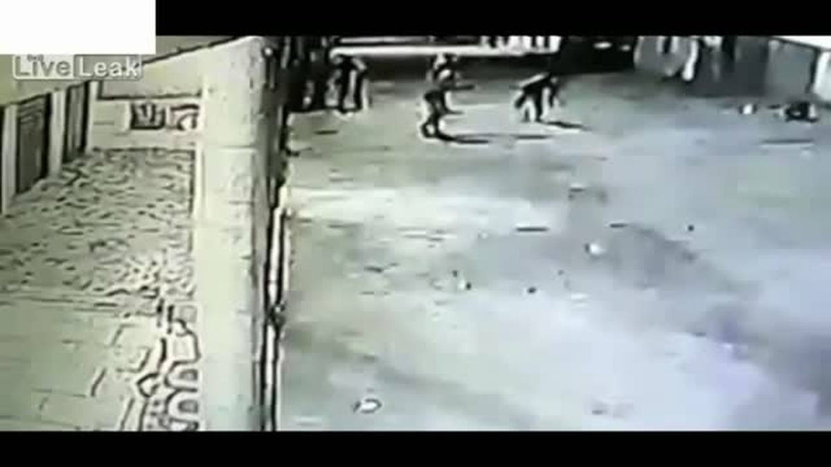 Kavga Ettikleri Genci Sokak Ortasında Palayla Doğradılar