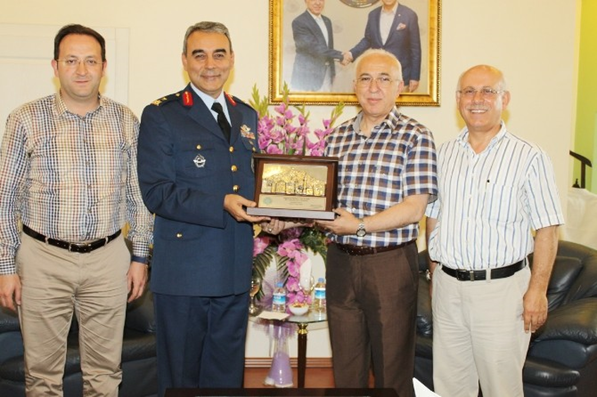 Tuğgeneral Bakır\'dan Kto\'ya Veda Ziyareti