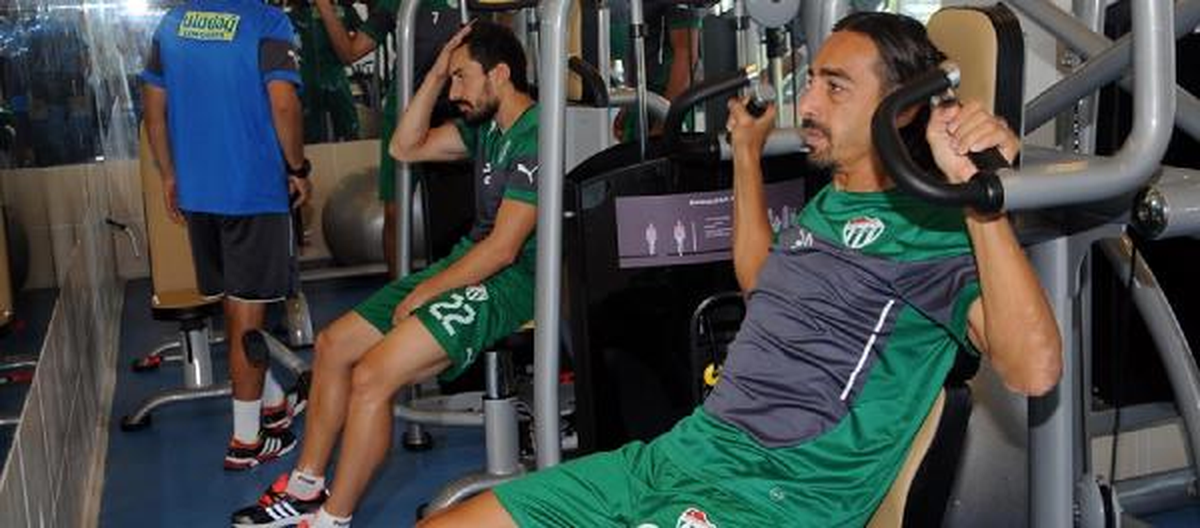 Bursaspor Trabzon\'da Salona Girdi