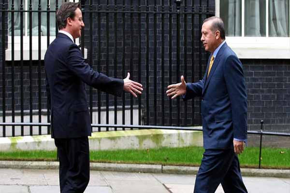 Cameron, Erdoğan\'ı Tebrik Etti
