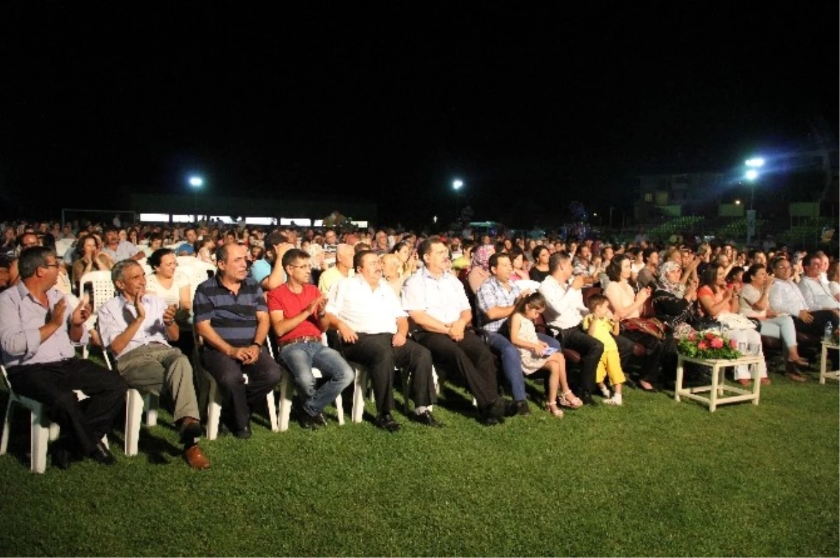 Çiçeğin Başkenti" Bayındır Grup Mevce ile Coştu