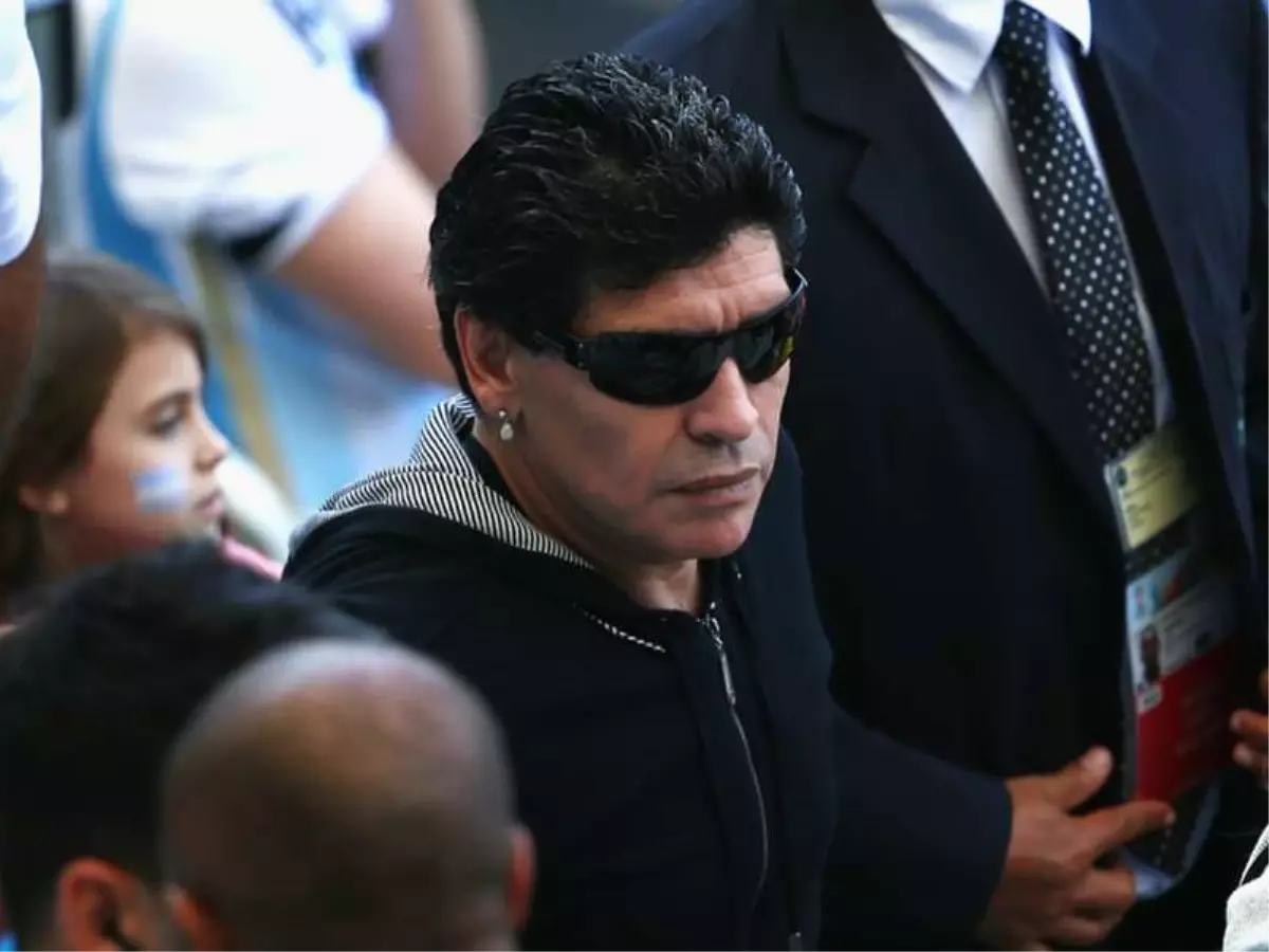 Maradona Hastaneye Kaldırıldı