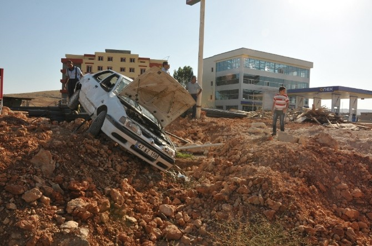 Mardin\'de Trafik Kazası: 5 Yaralı
