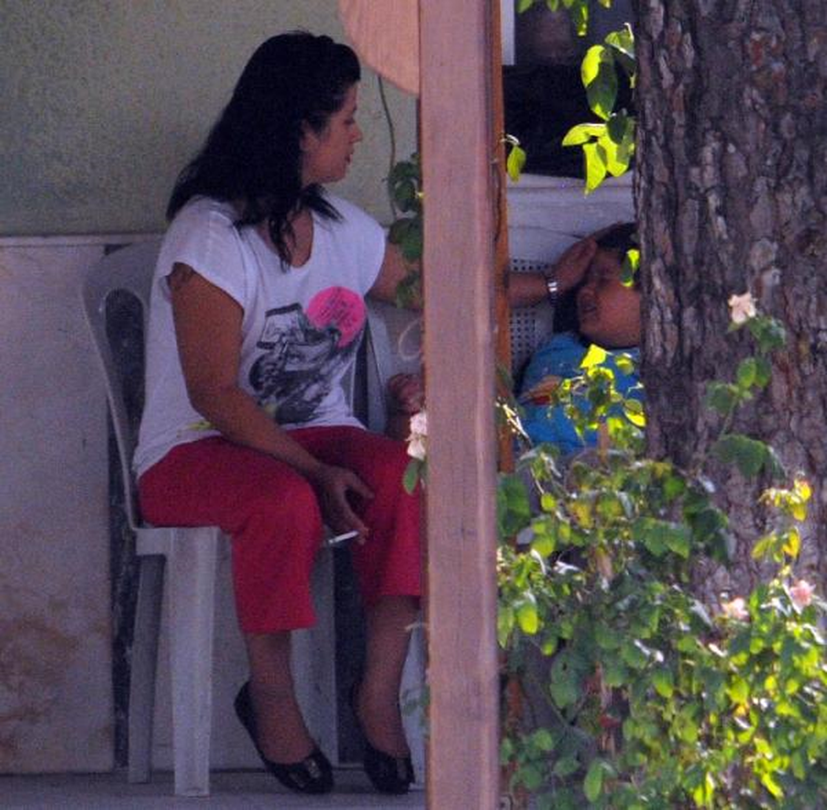 Oğluna Tokat Atan Erkek Arkadaşını Dövdü