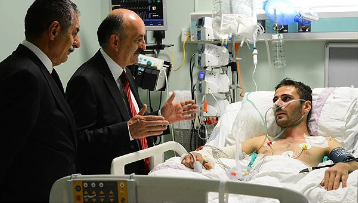 Sağlık Bakanı Müezzinoğlu, Gazze\'den Getirilen Yaralıları Ziyaret Etti