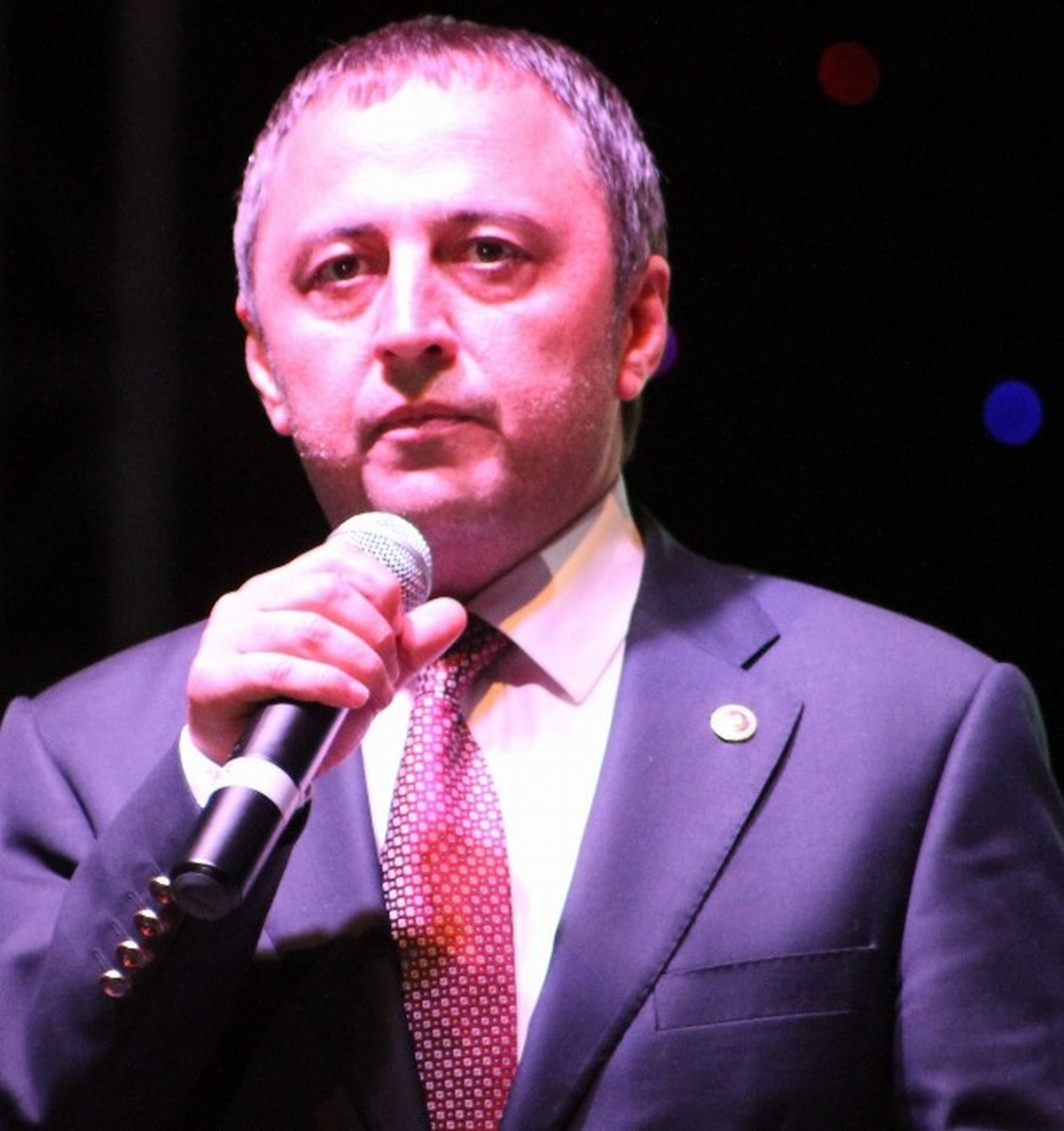 AK Parti\'li Muzaffer Aslan Ahi Evran\'ın Torunlarına Teşekkür Etti