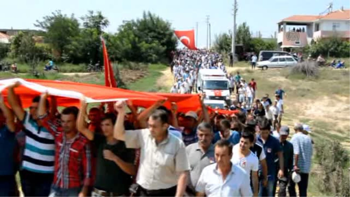 Aksaray\'daki Kazada Ölen Meriç\'in Cenazesi, Edirne\'de Toprağa Verildi