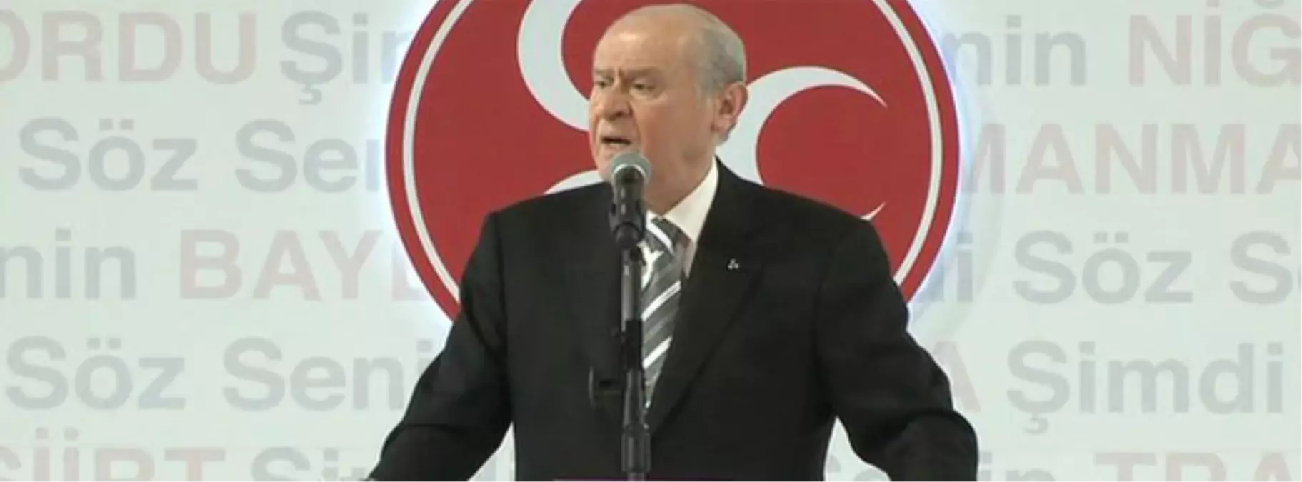 Bahçeli\'den \'Yeni Türkiye\' Eleştirisi: Hukuksuzluğun Örtüsüdür Yeni