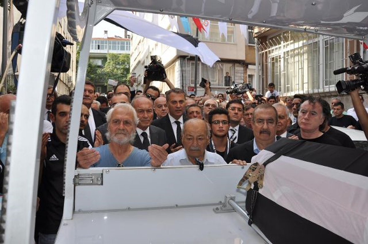 Süleyman Seba Son Yolculuğuna Uğurlanıyor