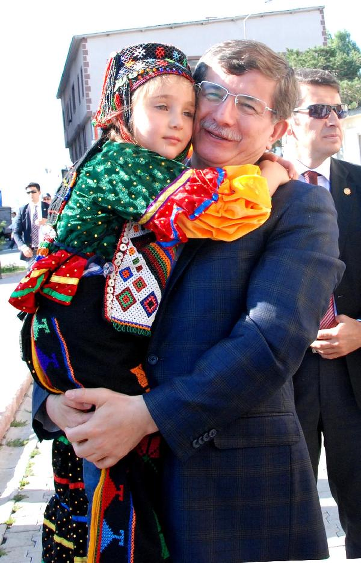 Bakan Davutoğlu Kars\'ta \'Sayın Başkanım\' Diye Karşılandı