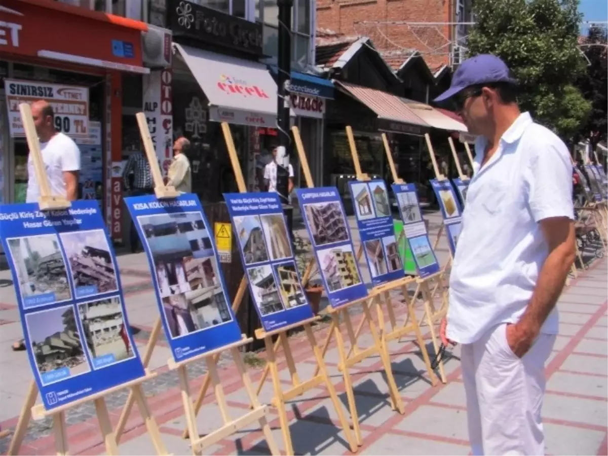 Edirne\'de Marmara Depremini Hatırlatmak İçin Sergi Açıldı