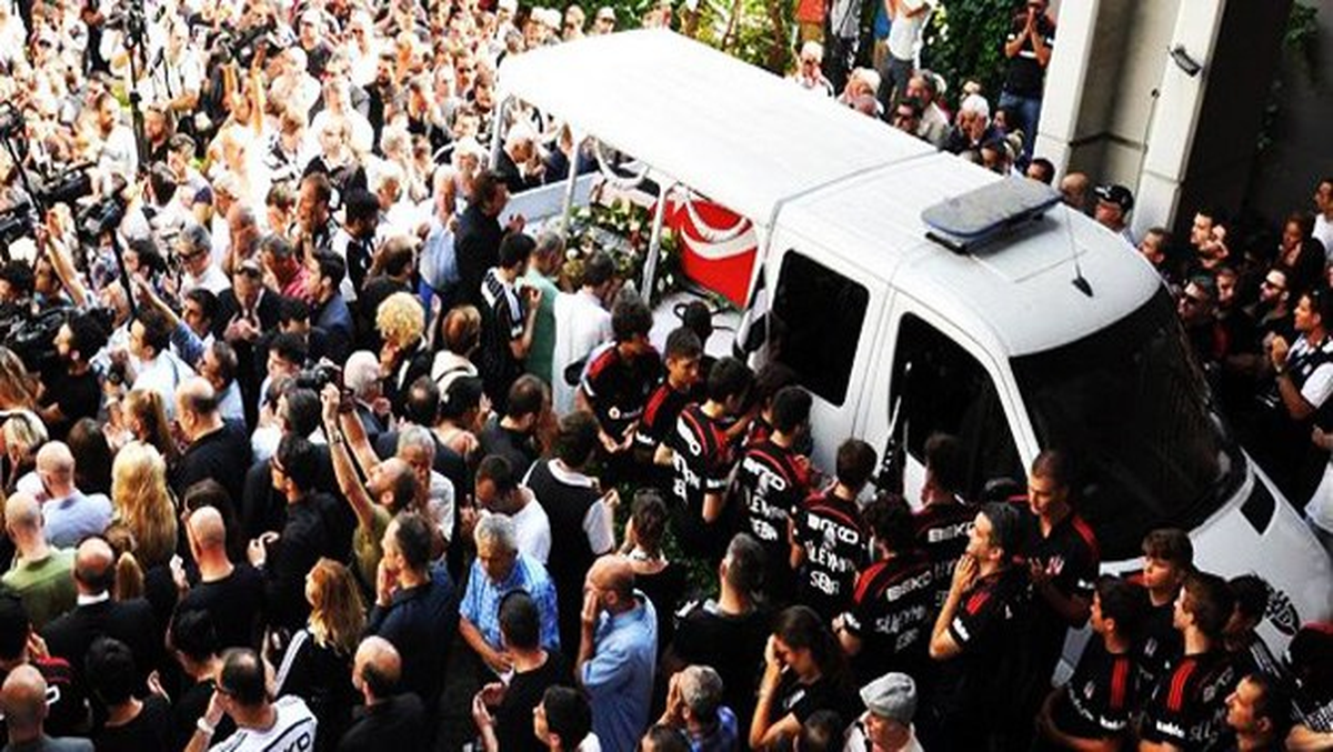 Ek /// Süleyman Seba\'nın Naaşı Vodafone Arena\'ya Getirildi
