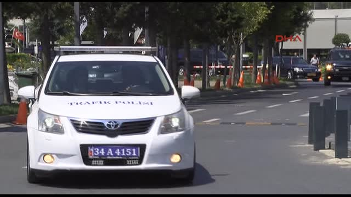 Gül, Tekne ile Dolmabahçe\'ye Gitti