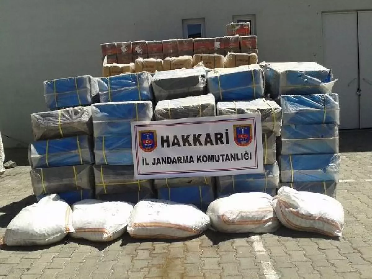 Hakkari\'de 6 Ton 200 Kilo Kaçak Çay Ele Geçirildi