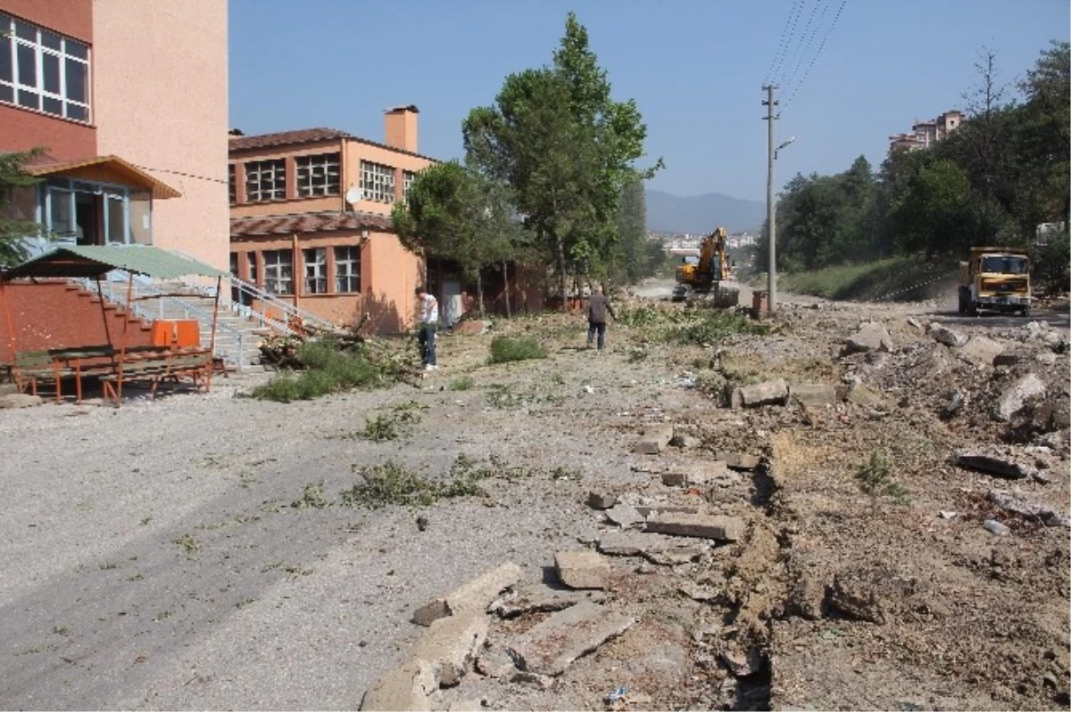 Hastane Yoluna Başlandı