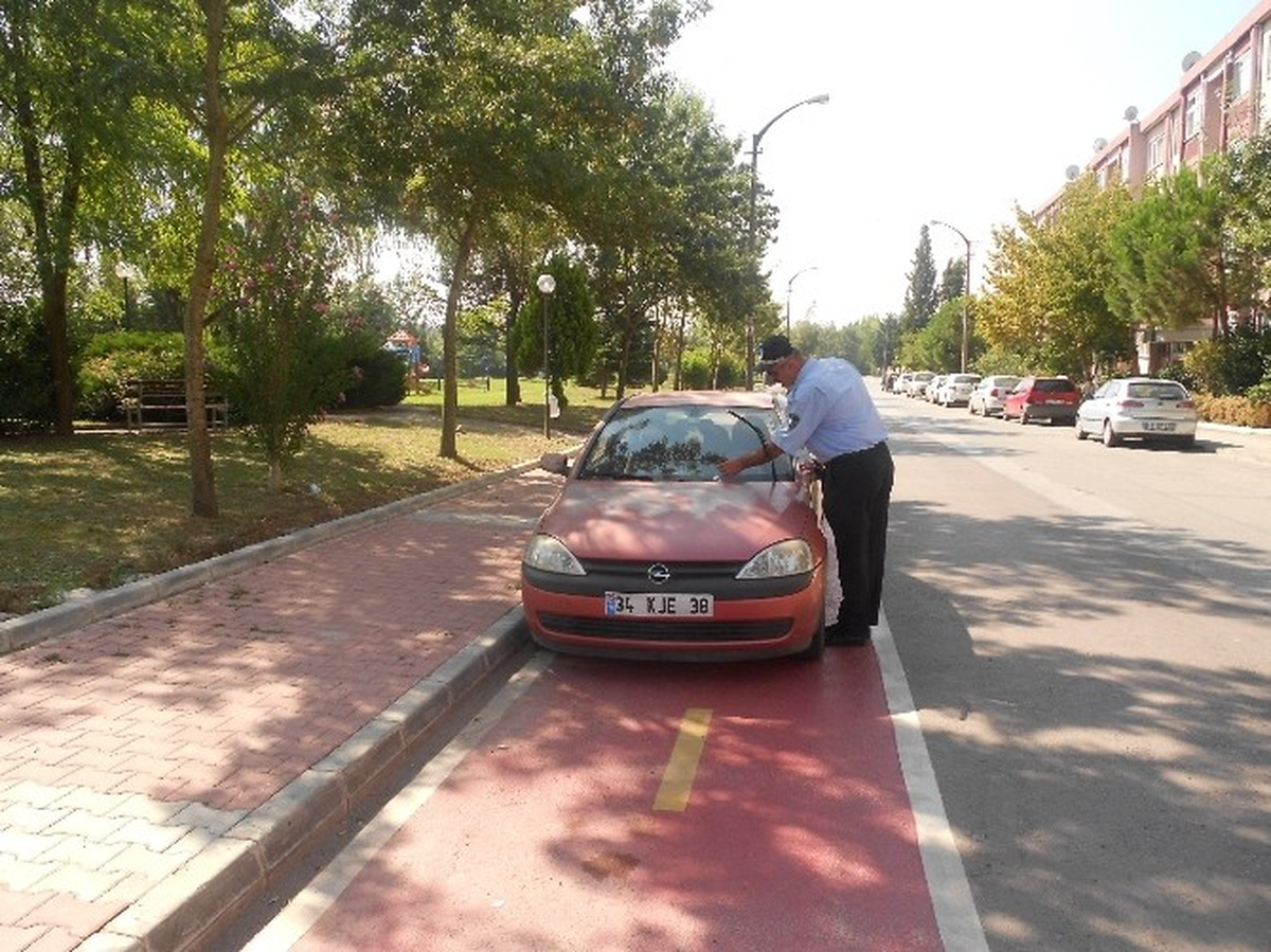 İzmit\'te Bisiklet Yollarının İşgal Edilmesine İzin Verilmiyor