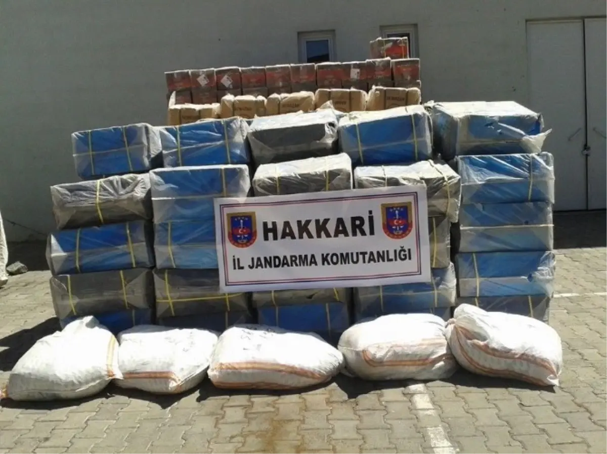 Jandarma 6 Ton 200 Kilo Kaçak Çay Ele Geçirdi