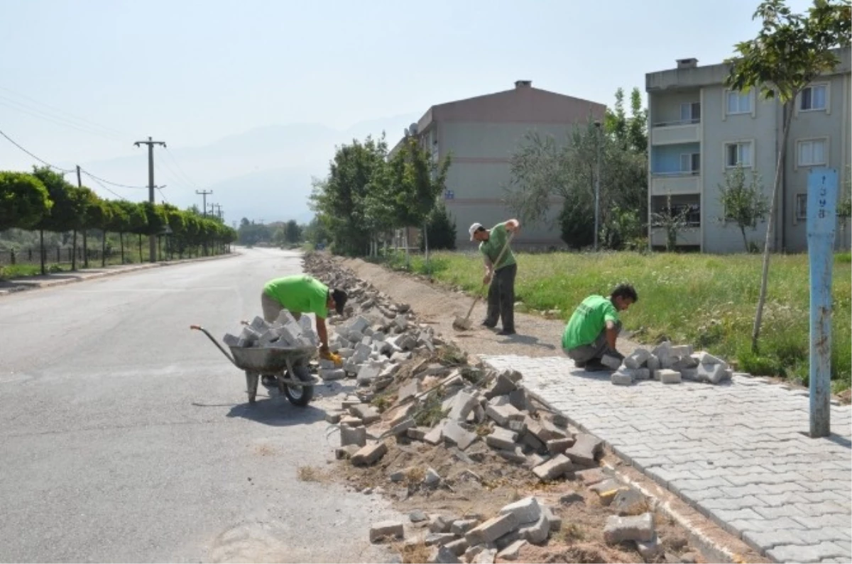 Kartepe\'de Parke Tamiratları Hız Kazandı