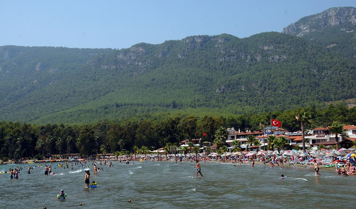 Kavurucu Sıcaklar Sahilleri Doldurdu