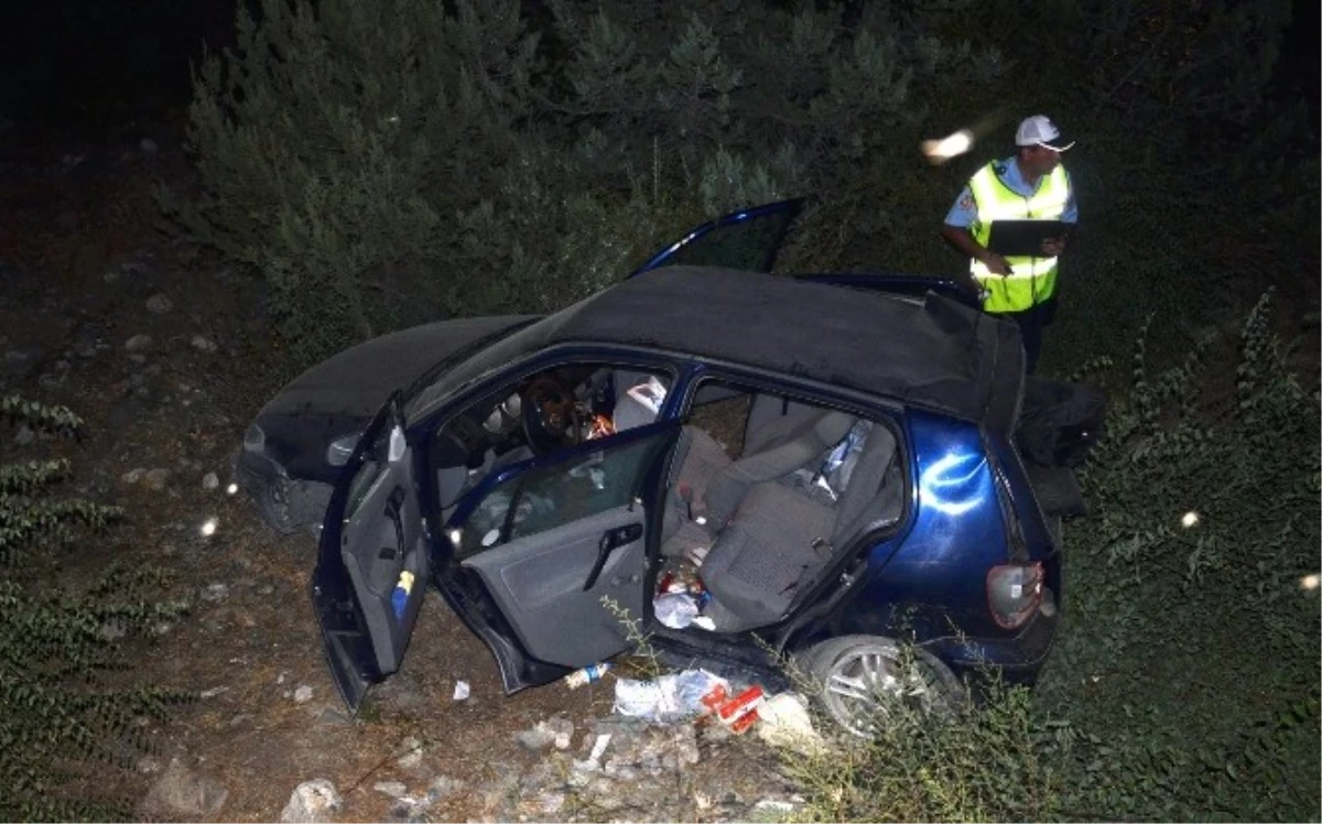Çorum\'da Kontrolden Çıkan Otomobil Şarampole Uçtu: 1 Ölü, 1 Yaralı