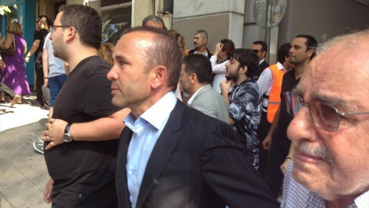 Mehmet Özdilek Süleyman Seba\'nın Ardından Gözyaşlarına Hakim Olamadı