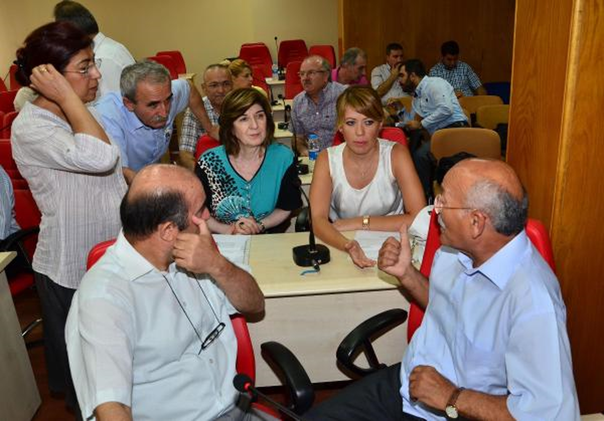 MHP\'liler Mahkeme Kararıyla Komisyonda