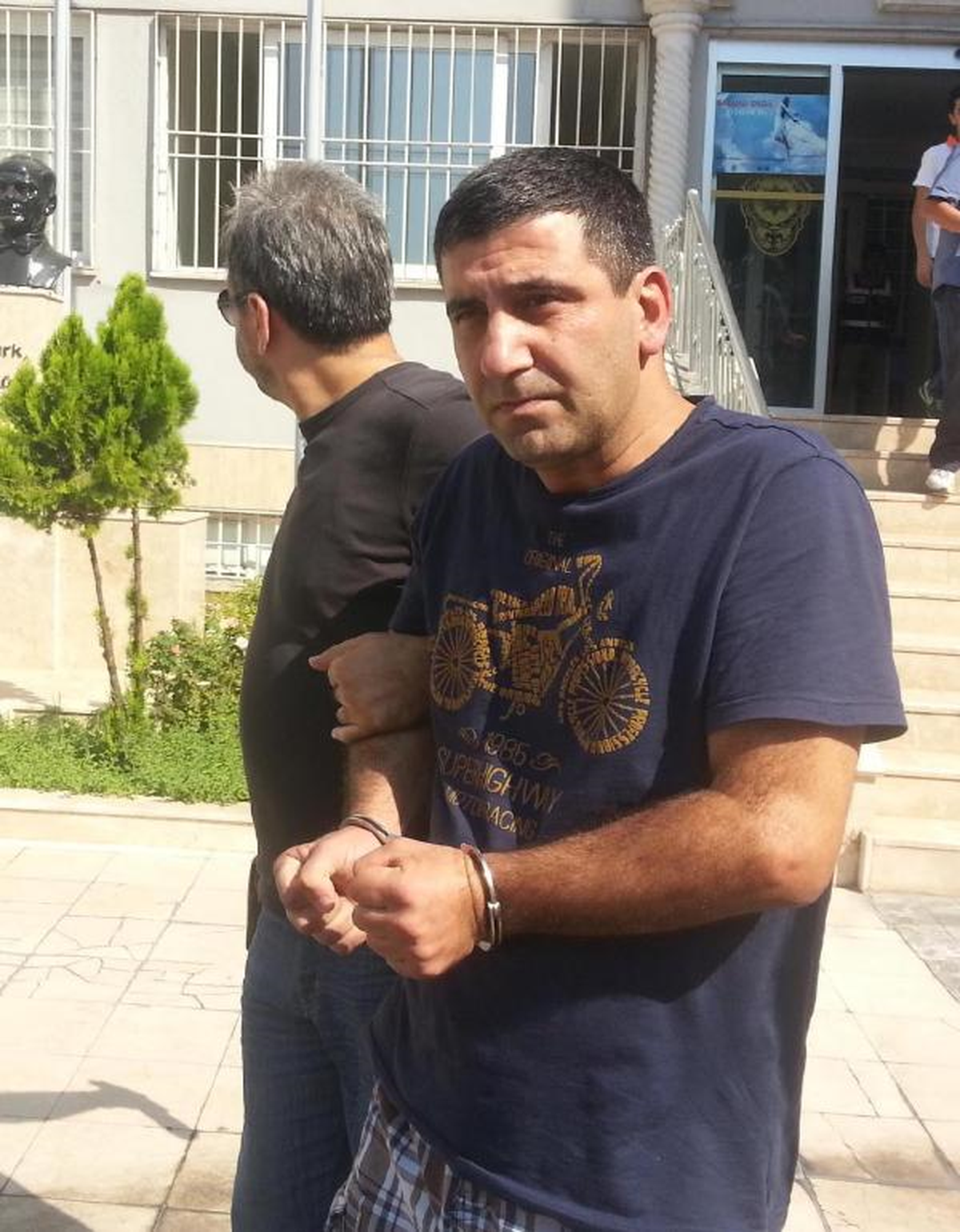 MİT\'te İş Vaadiyle Dolandırdı İddiası