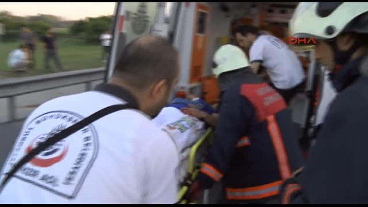 TEM'de Feci Kaza: 2 Ölü, 1 Yaralı