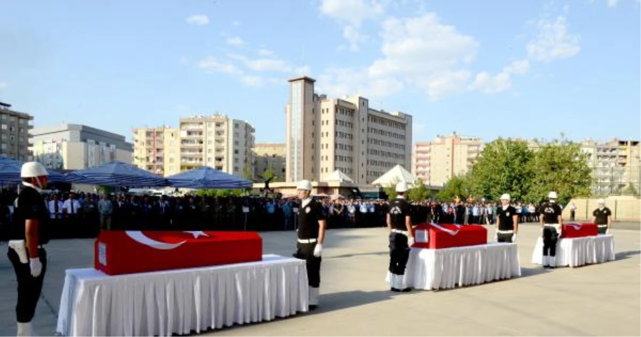 Diyarbakır\'da Trafik Kazasında 3 Polis Şehit Oldu (4)