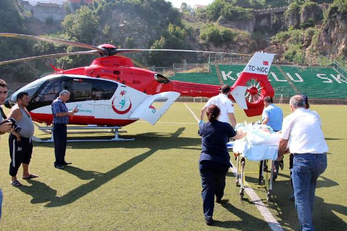 Yaşlı Adam Helikopter Ambulansla Nakledildi