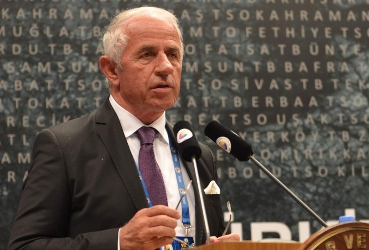Ege Bölgesinin Sunumunu Nafi Güral Yaptı