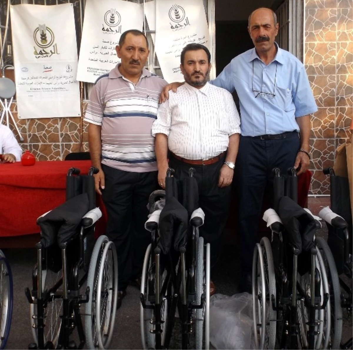 Erzurum Tekman Palandöken Derneği\'nden Engelli ve Yaşlılara Anlamlı Destek