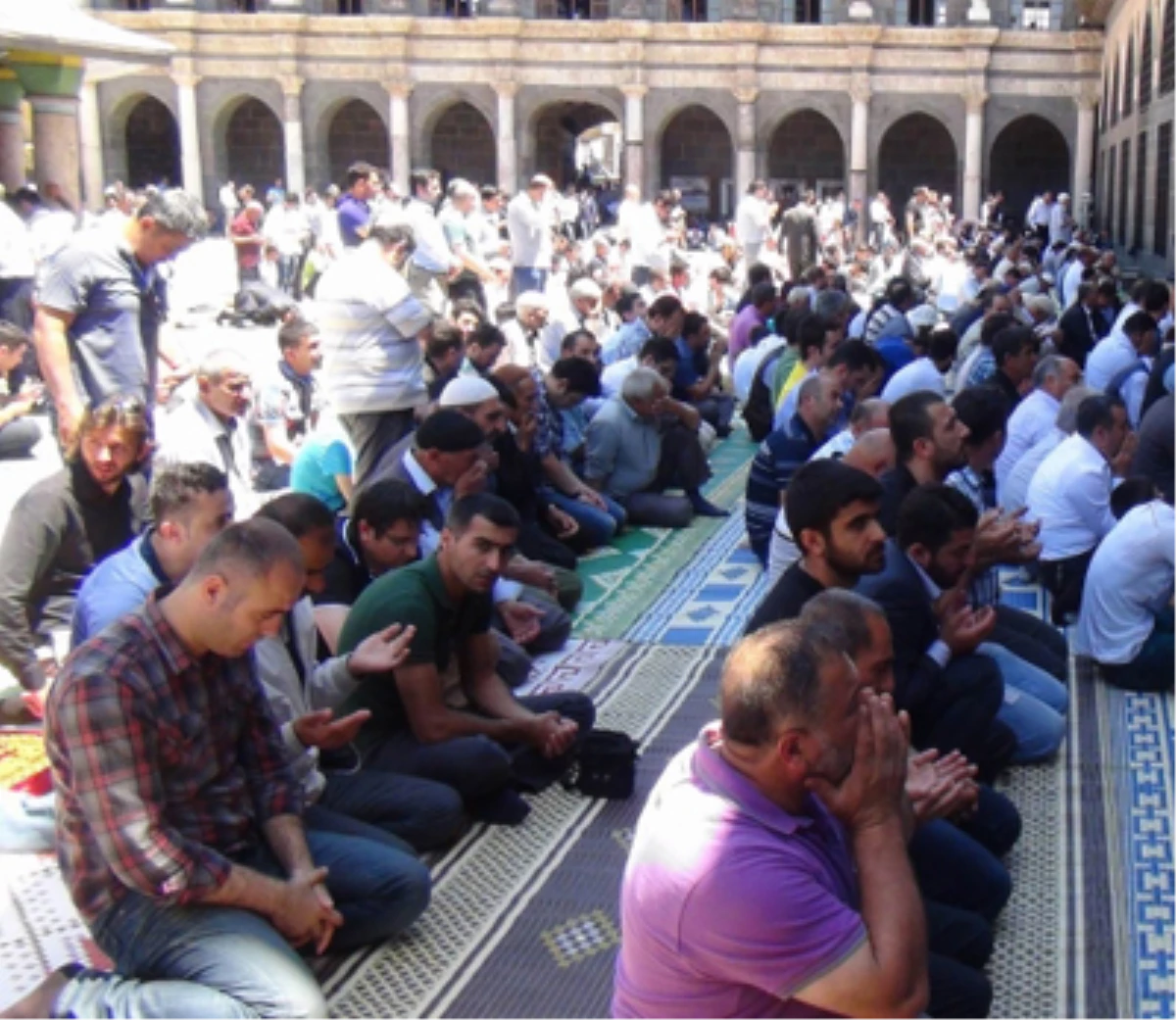 Ulu Cami İmamı:Baş, Kol, Bacak Kesenlerin Müslümanlıkla Alakası Yok