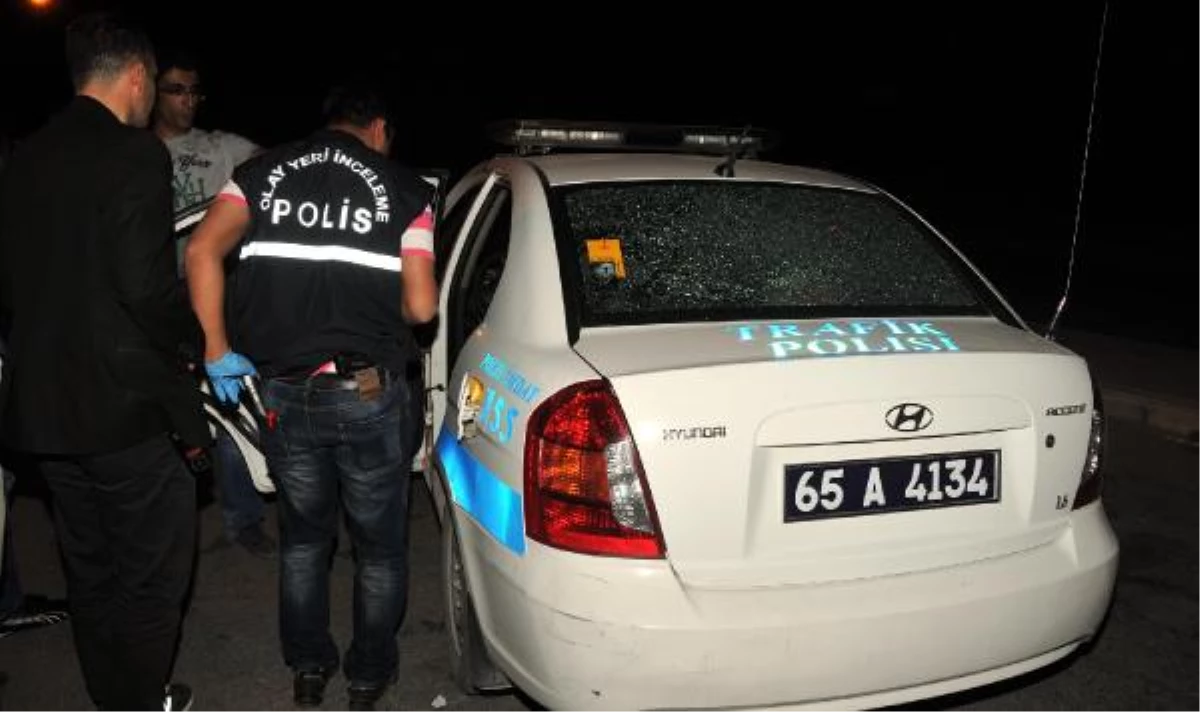 Van\'da Polis Aracına Silahlı Saldırı
