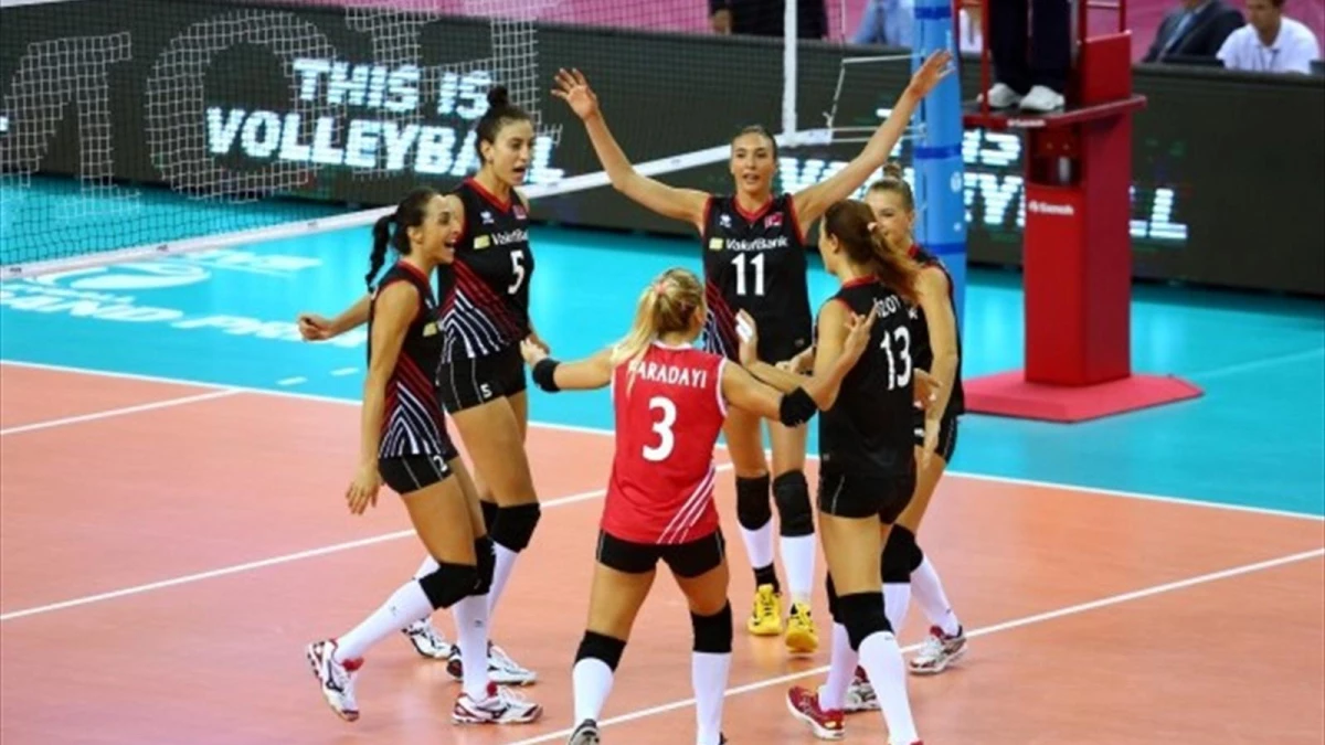 A Milli Bayan Voleybol Takımı Finallere Yükseldi