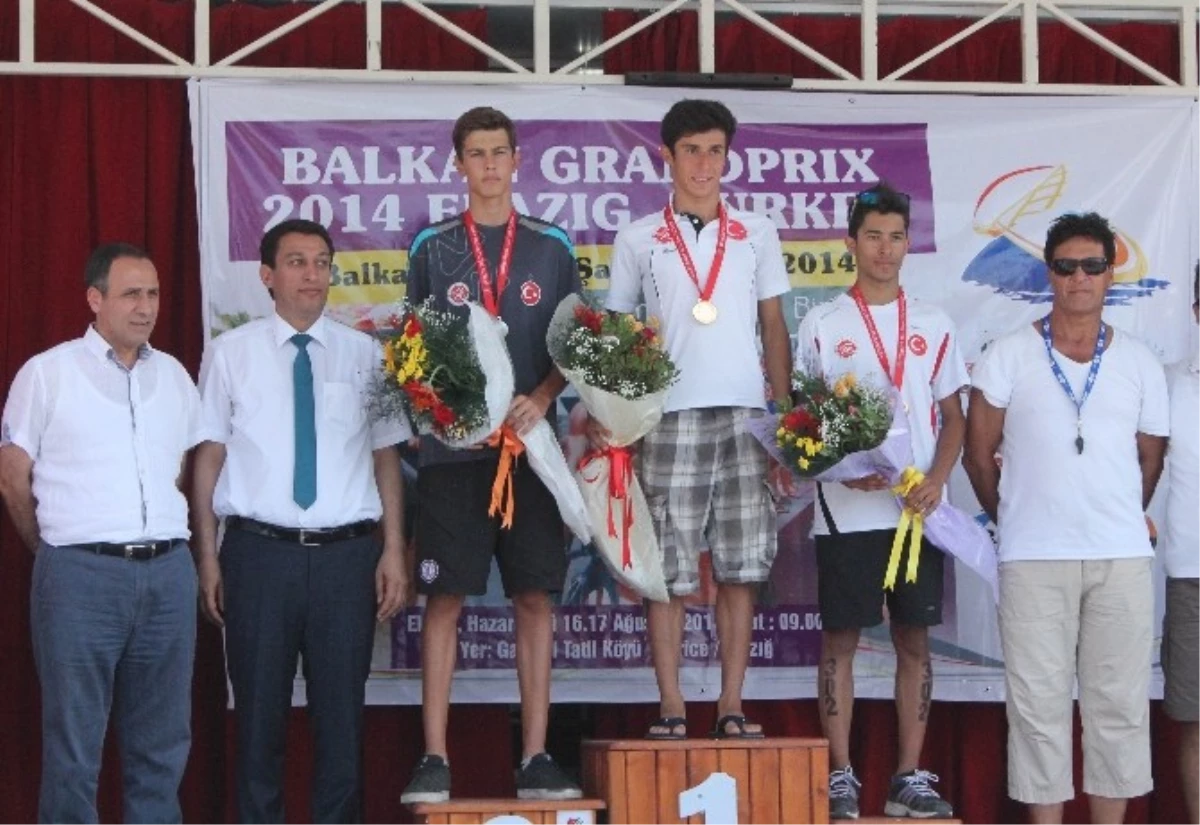 Balkan Grand Prıx Trıatlon Şampiyonası\'nda Türkiye 13 Madalya Kazandı
