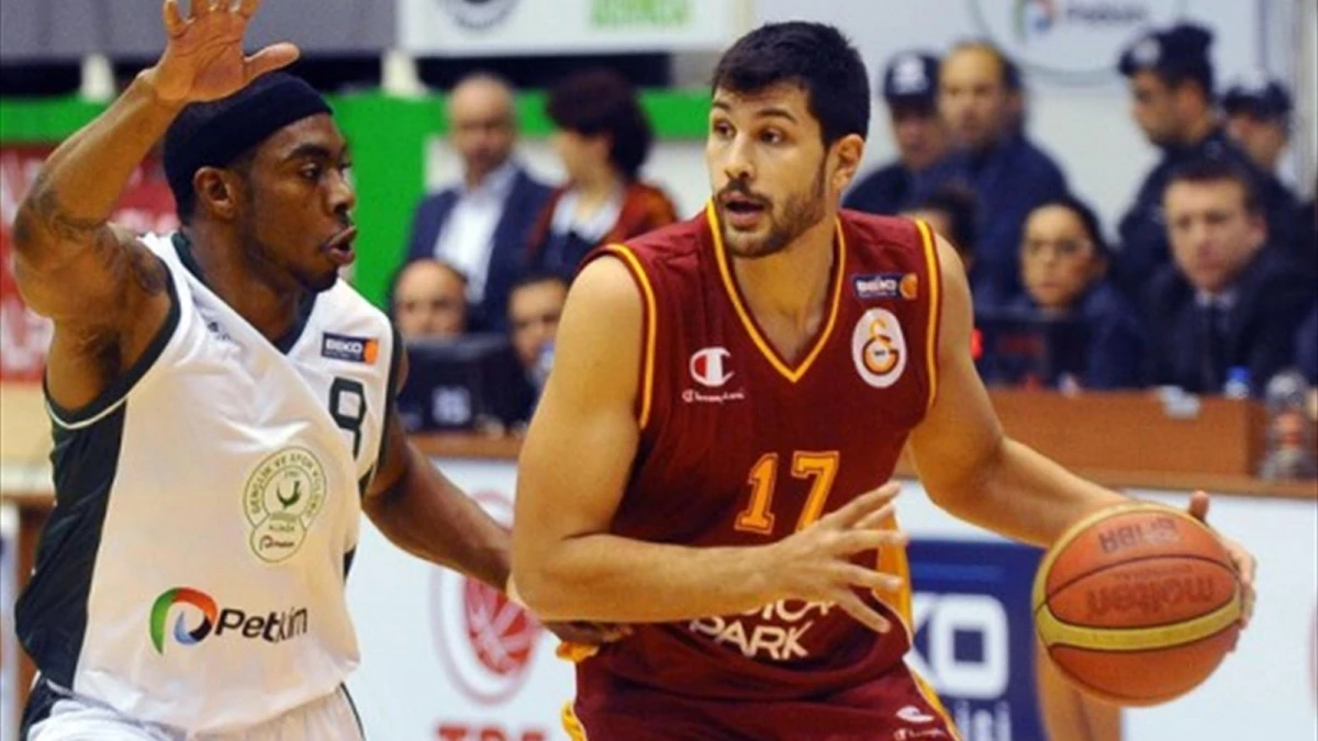 Cenk Akyol Anadolu Efes\'te