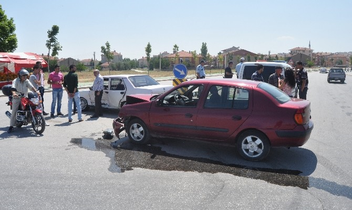 Eskişehir\'de Trafik Kazası: 1 Yaralı