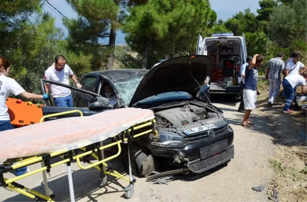 Takla Atan Kadın Sürücü ile Annesi Ölümden Döndü