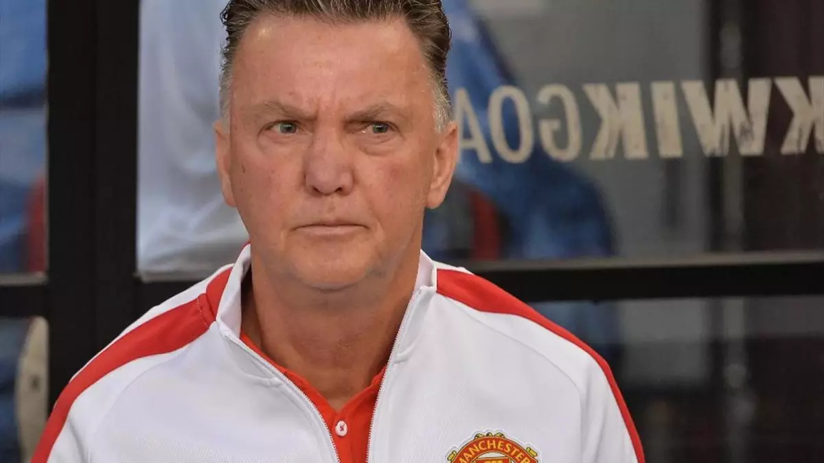 Van Gaal Transfer İstiyor