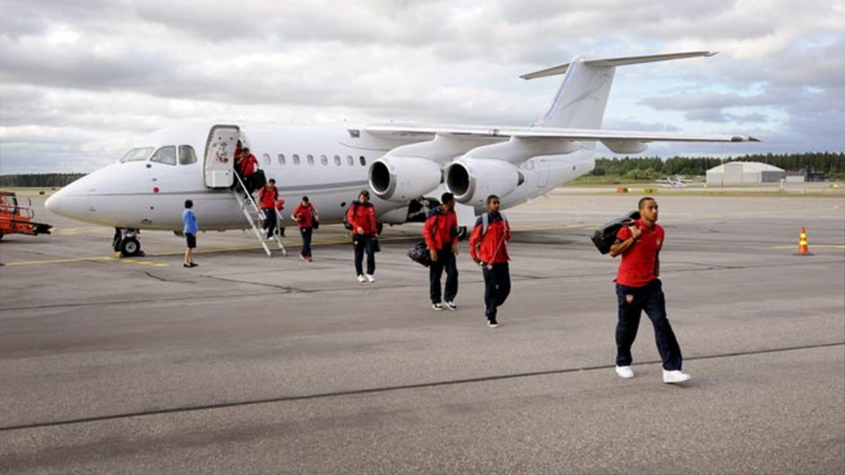 Arsenal, İstanbul\'a Geldi