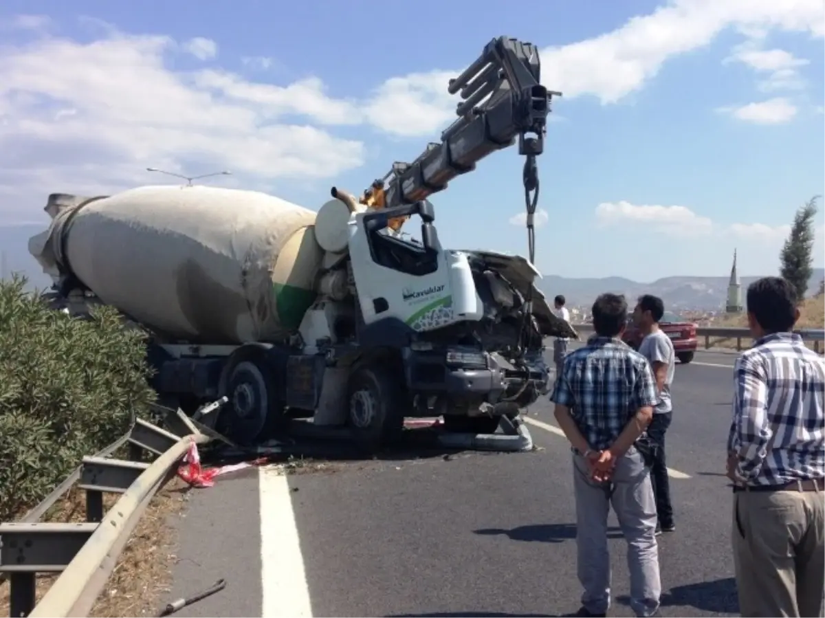 Beton Mikseri Kaza Yaptı: 1 Ölü