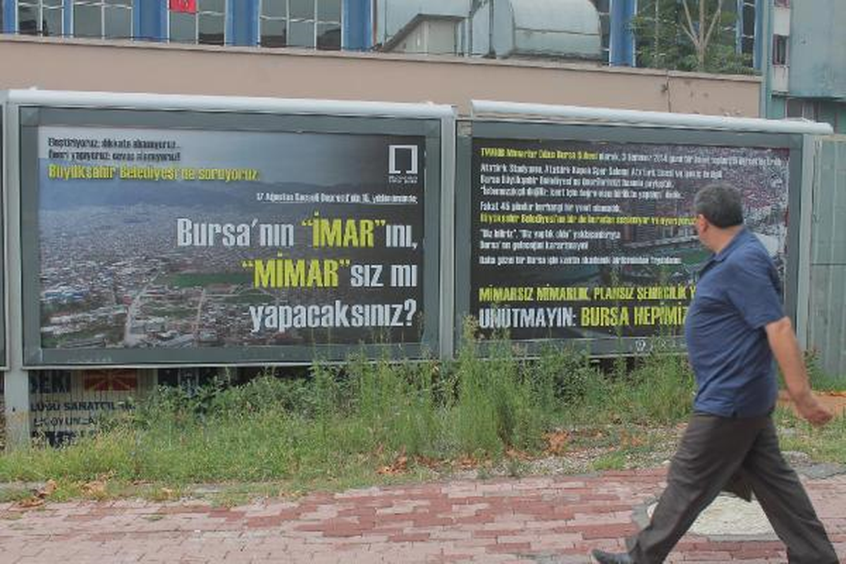 Bursalı Mimarlar Tepkilerini Billboardlara Taşıdı