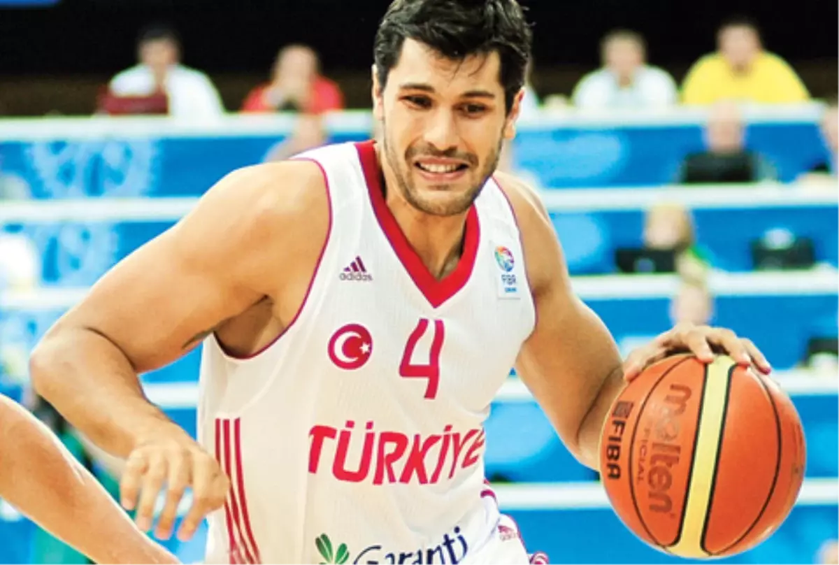 Cenk Akyol, Anadolu Efes\'te