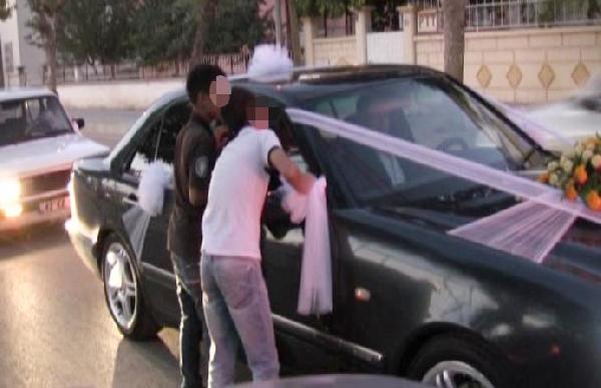 Çocukların Tehlikeli Düğün Konvoyu Takibi
