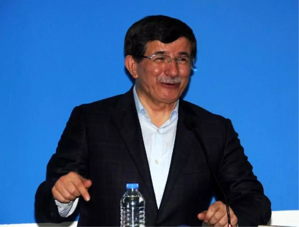 Davutoğlu\'nu \'Başbakanım Hoş Geldiniz\' Diyerek Karşıladılar (5)