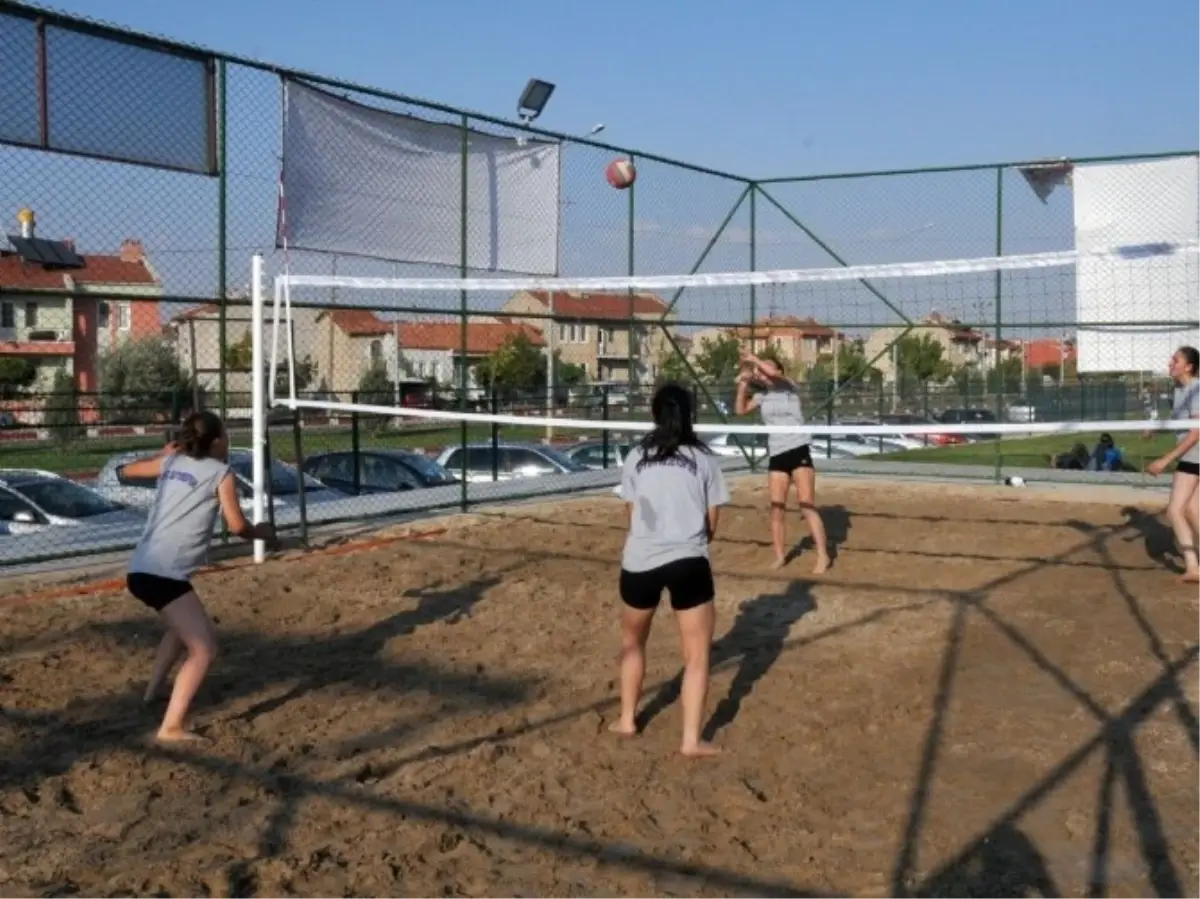 Denizi Olmayan Kentte Kum Voleybol Turnuvası