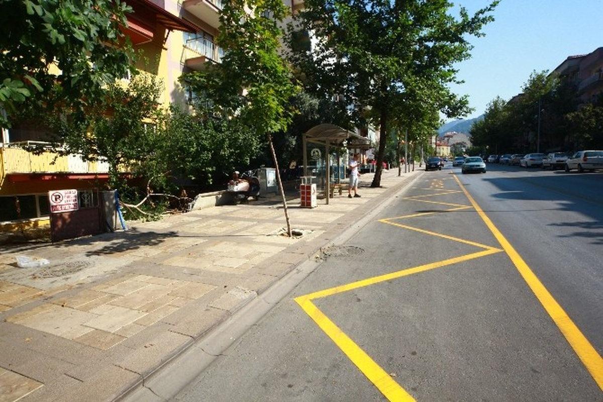 Denizli\'de Otobüs Duraklarına Yeni Düzenleme