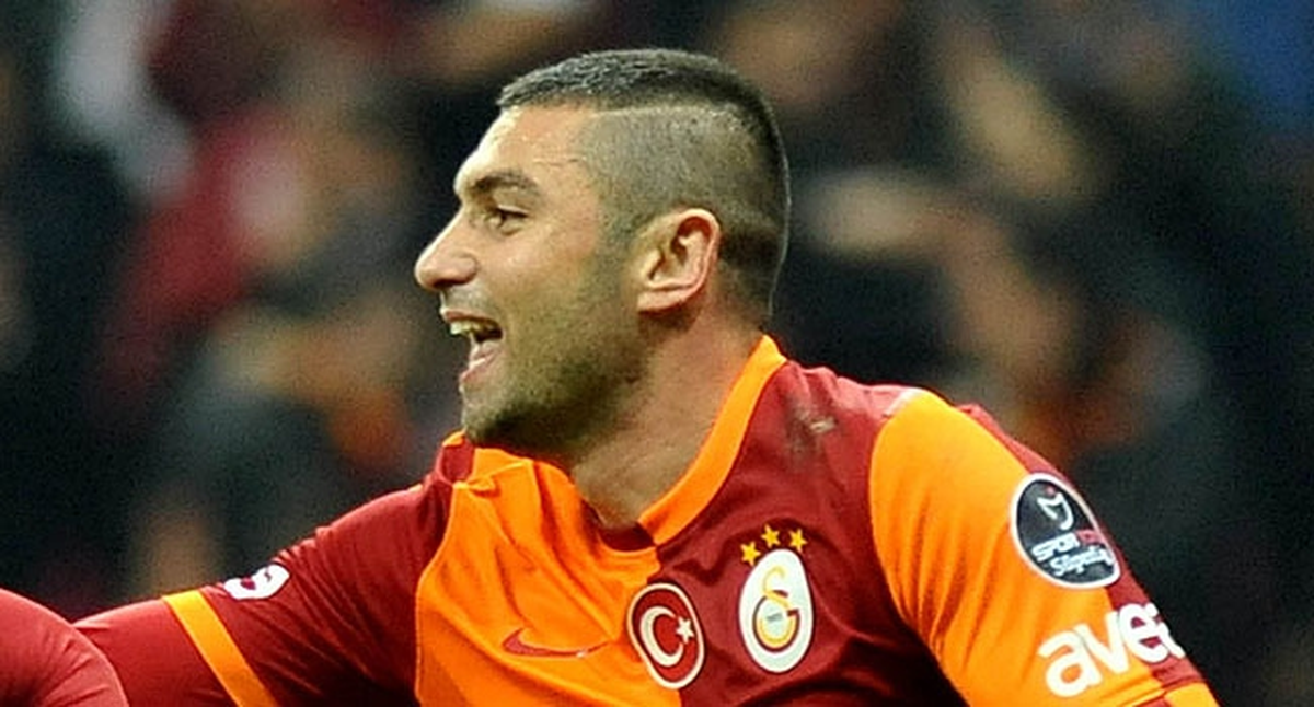 Galatasaray Taraftarı Burak Yılmaz\'ı Tartışıyor