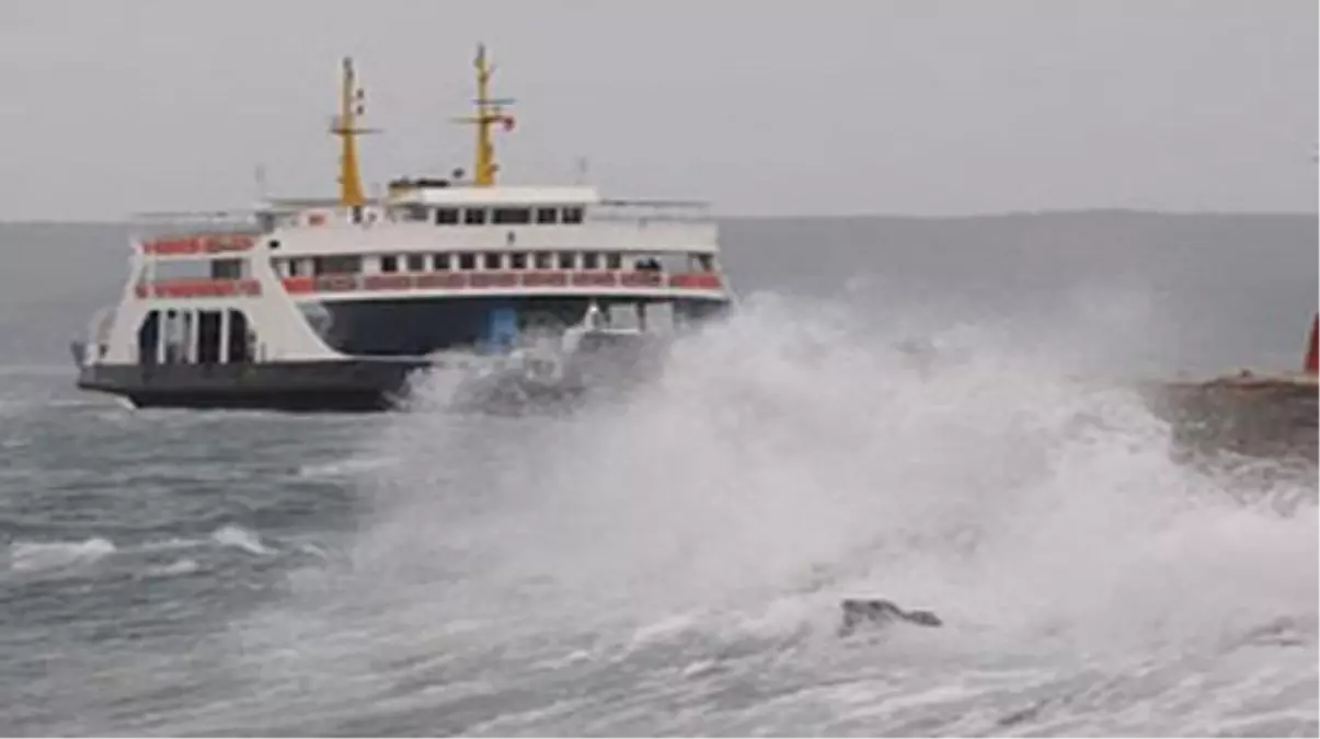 İstanbul\'da Deniz Ulaşımına Poyraz Engeli